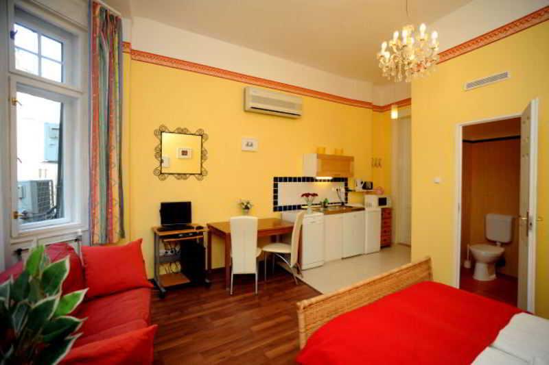 Club Apartments & Rooms بودابست المظهر الخارجي الصورة
